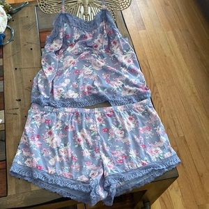 Jessica Simpson size large two piece pajama set